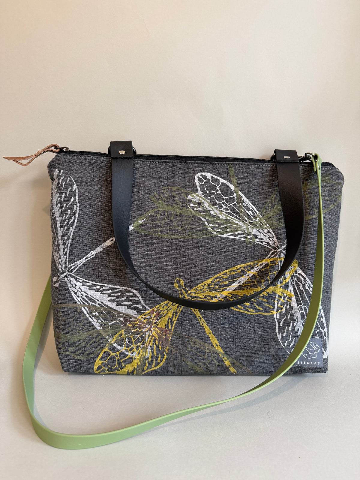 SITOLAB GRAY BAG WITH DRAGONFLY PRINT