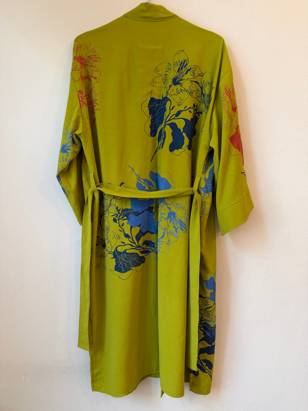 SITOLAB KIWI KIMONO WITH FLORAL PRINT