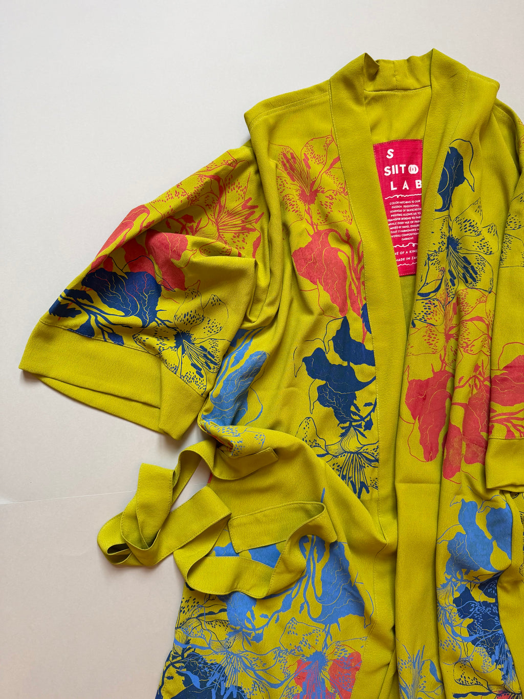 SITOLAB KIWI KIMONO WITH FLORAL PRINT