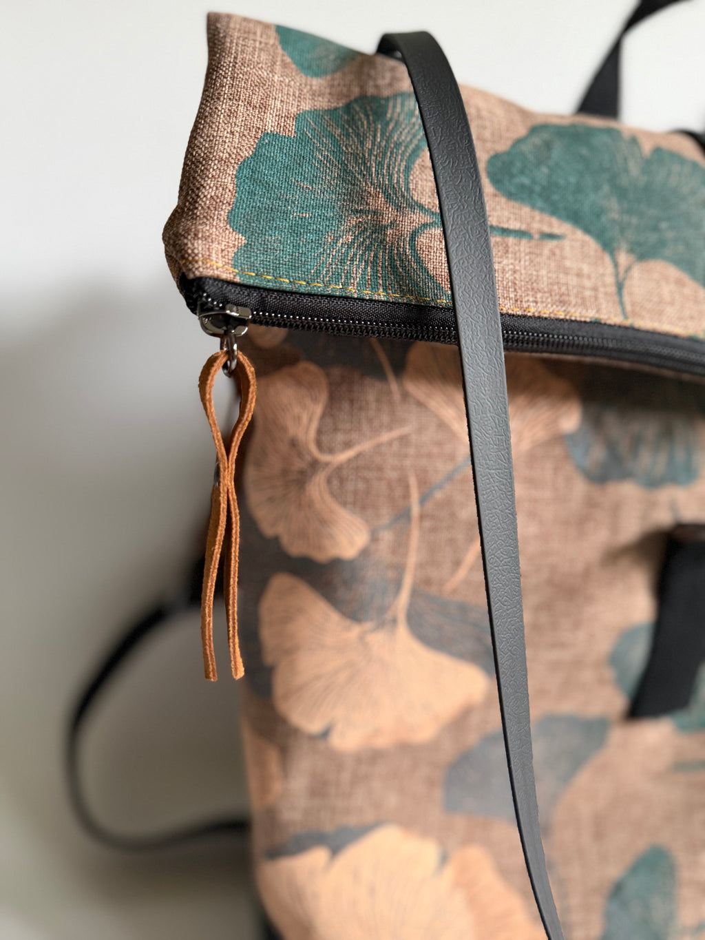 SITOLAB BEIGE BLACK&GREEN GINKO BACKPACK