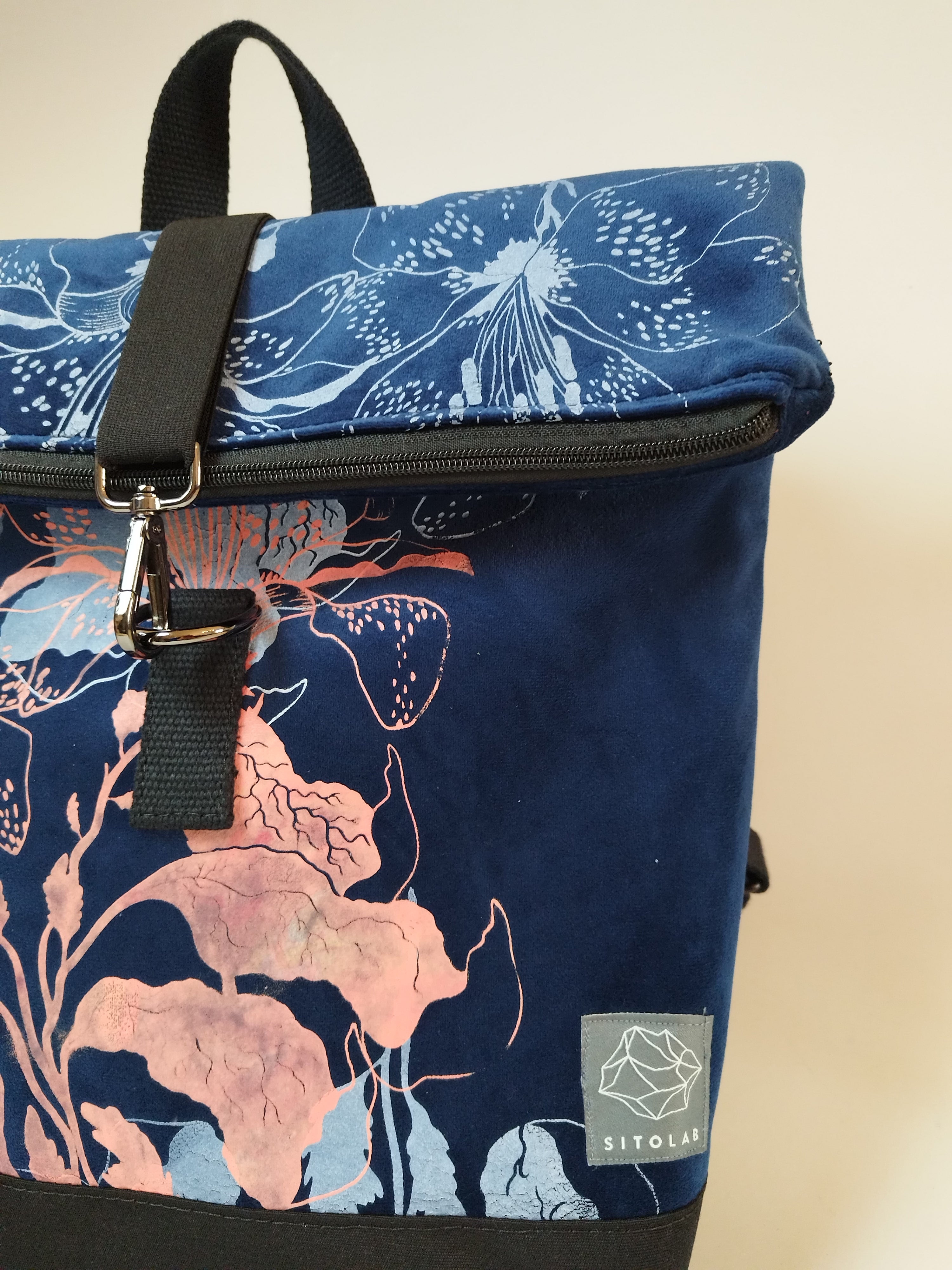 SITOLAB BLUE VELVET BACKPACK W/ FLORAL PRINT