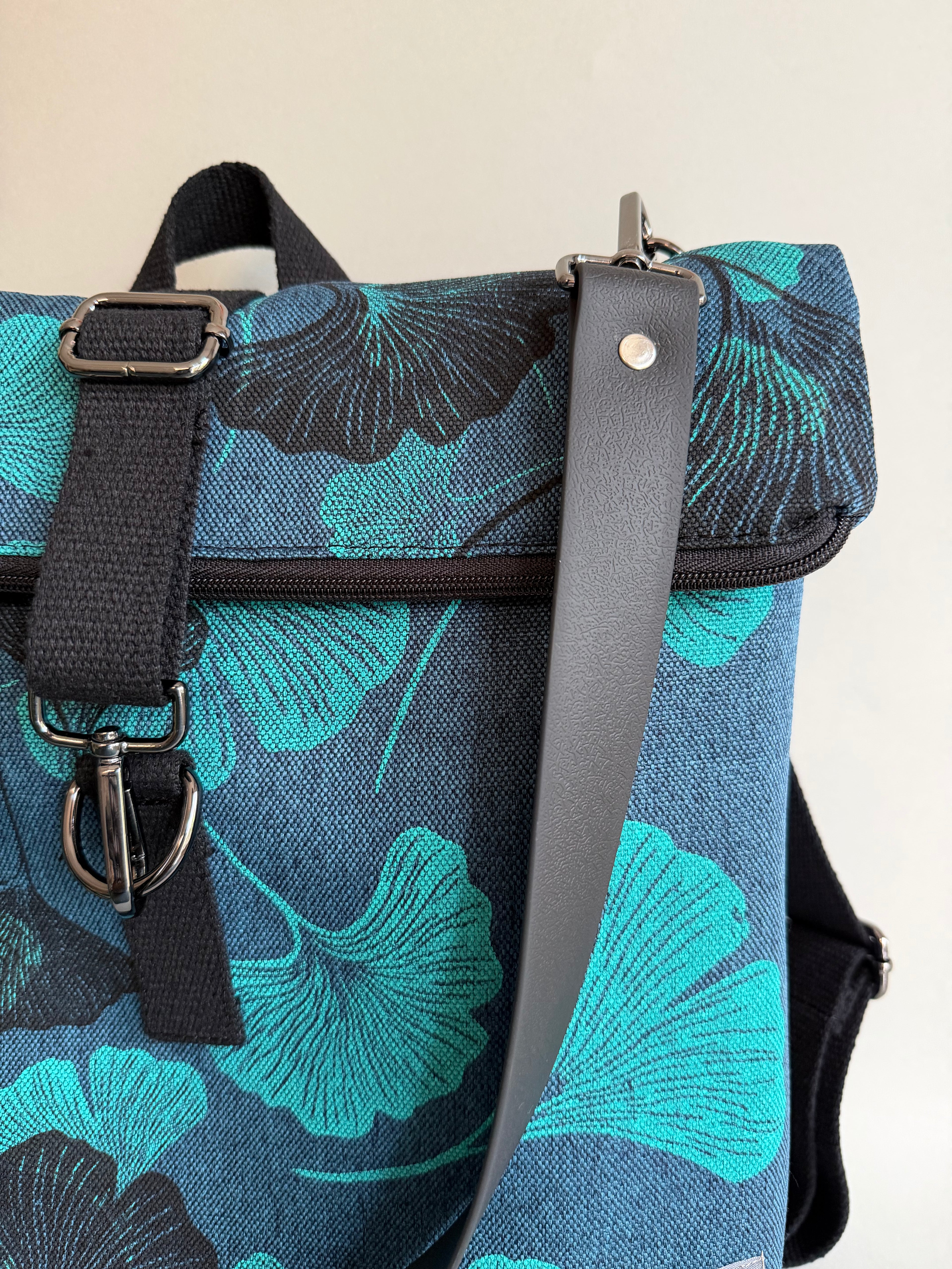 SITOLAB BLUE BLACK&GREEN GINKO BACKPACK