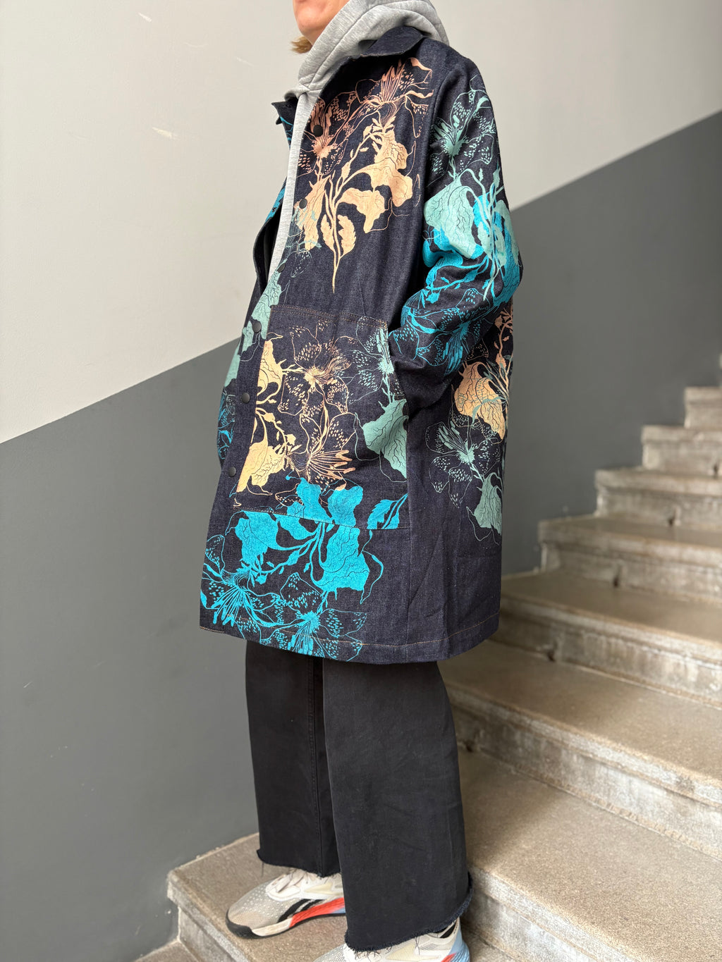 SITOLAB DENIM JACKET WITH FLORAL PRINT