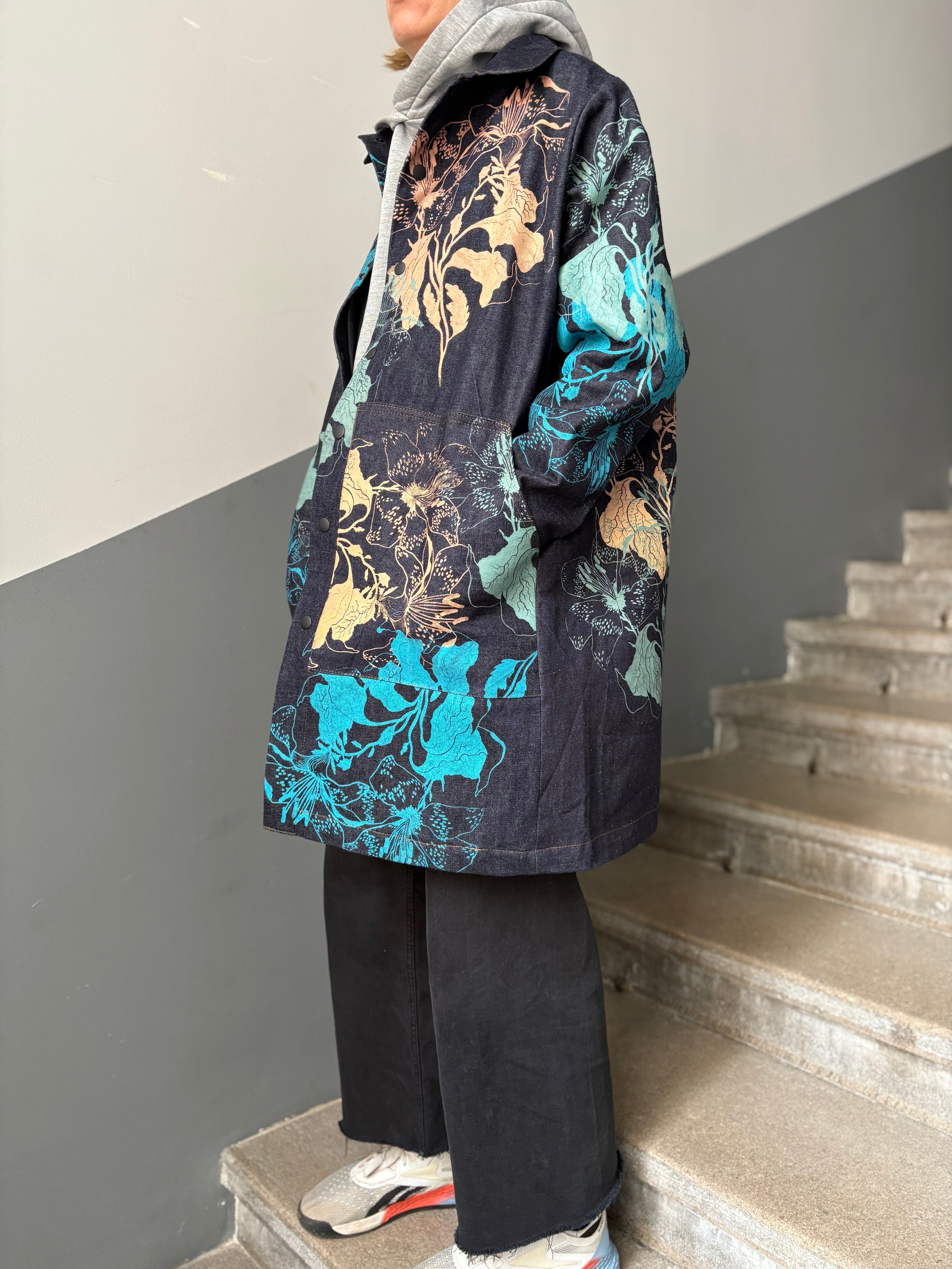 SITOLAB DENIM JACKET WITH FLORAL PRINT