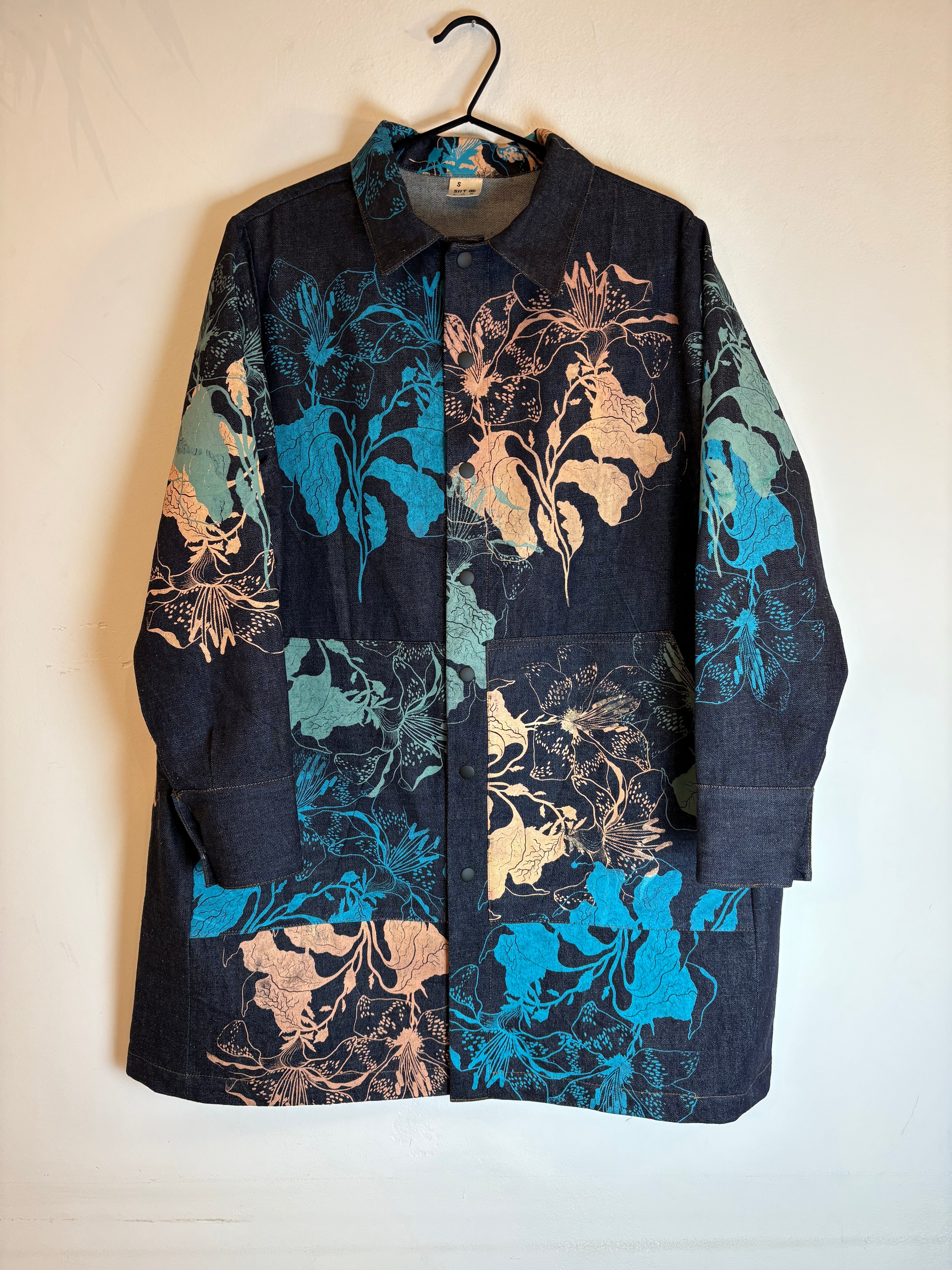 SITOLAB DENIM JACKET WITH FLORAL PRINT