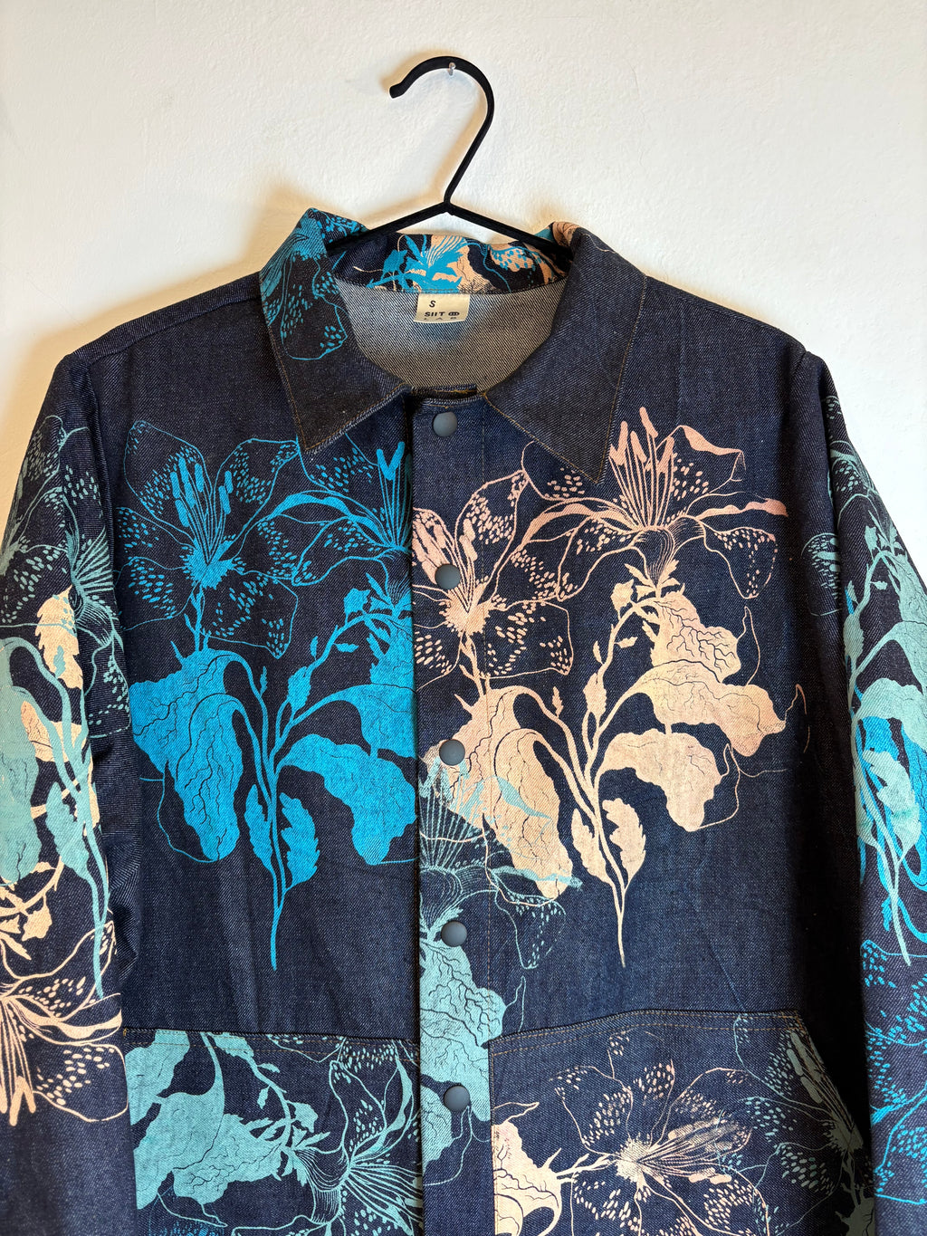 SITOLAB DENIM JACKET WITH FLORAL PRINT