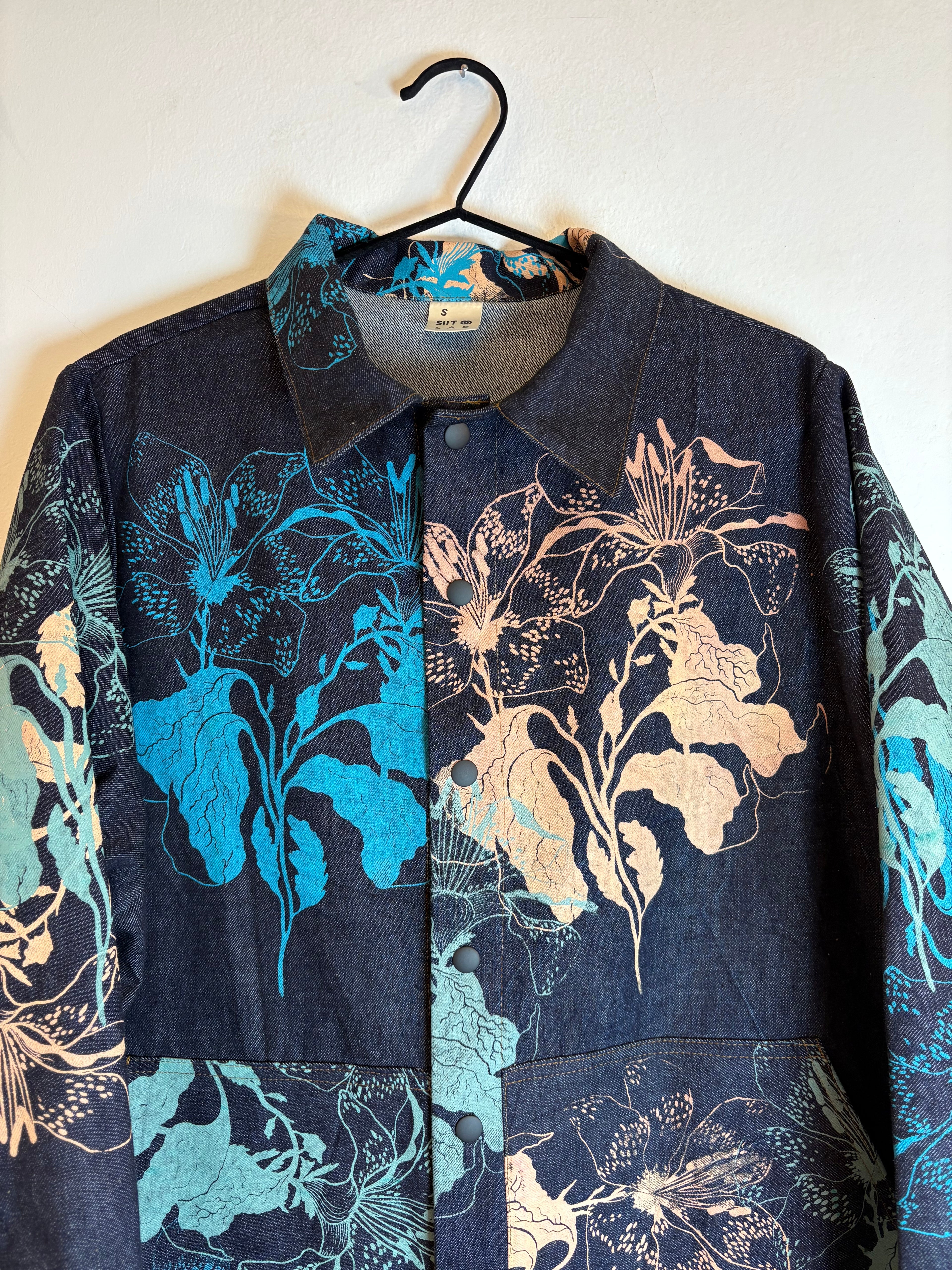 SITOLAB DENIM JACKET WITH FLORAL PRINT