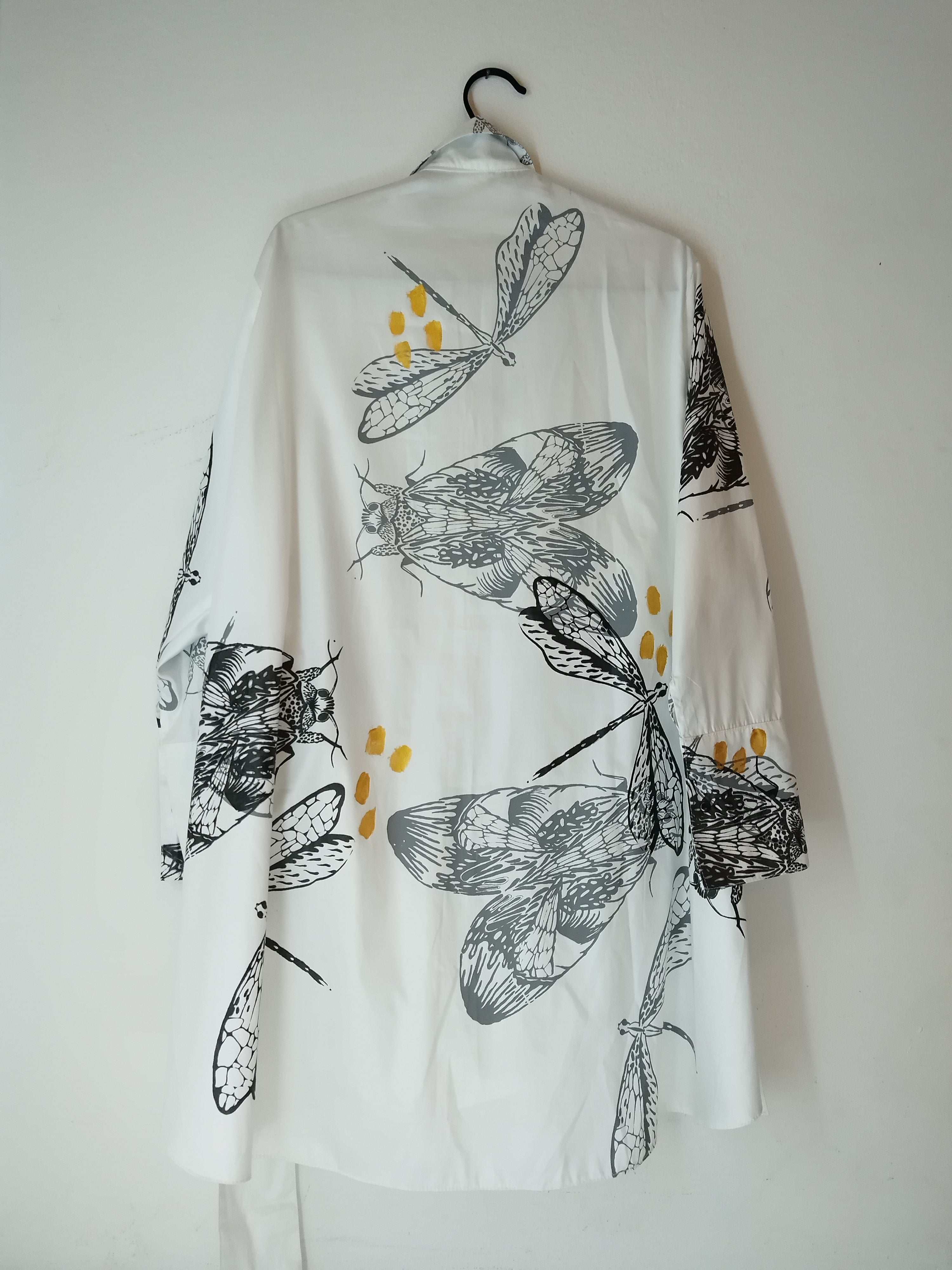 SITOLAB OVERSIZE SHIRT WITH INSECTS AND GOLD DETAILS
