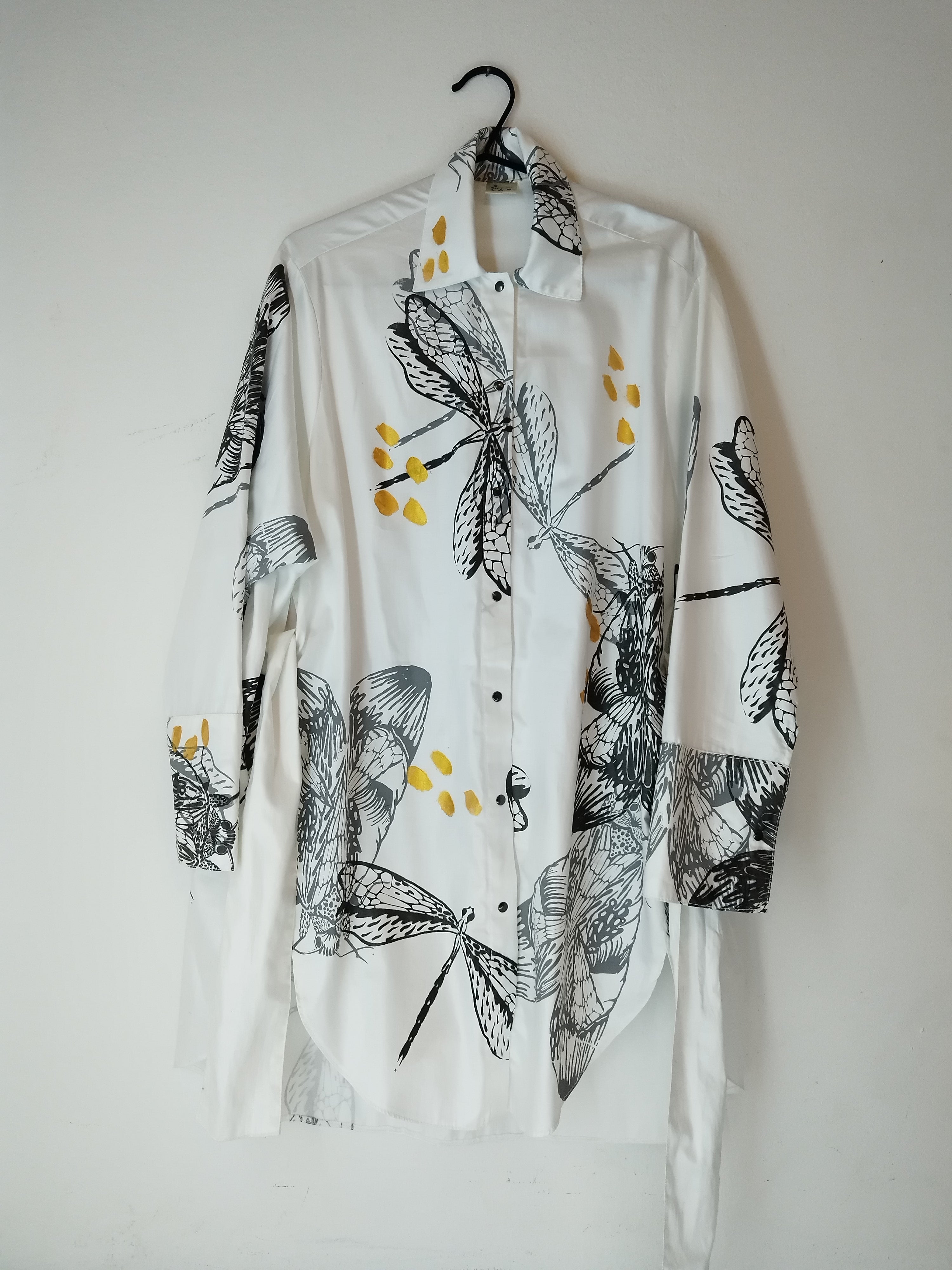 SITOLAB OVERSIZE SHIRT WITH INSECTS AND GOLD DETAILS