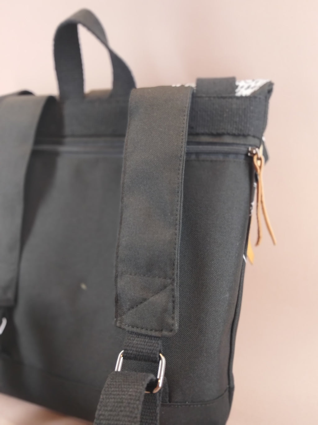 SITOLAB BLACK BACKPACK WITH INSECTS PRINT