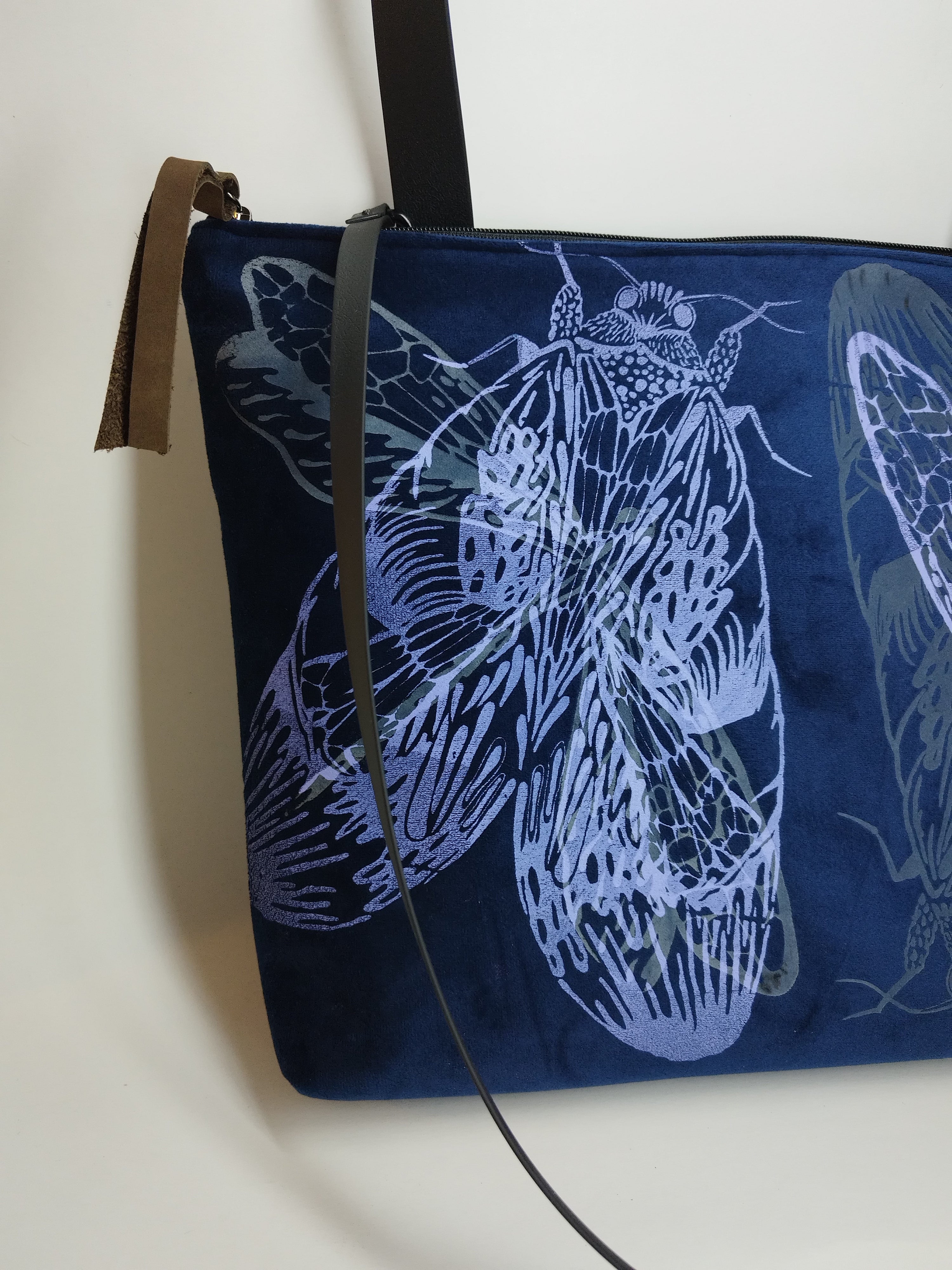 SITOLAB VELVET DARK BLUE BAG WITH INSECTS PRINT